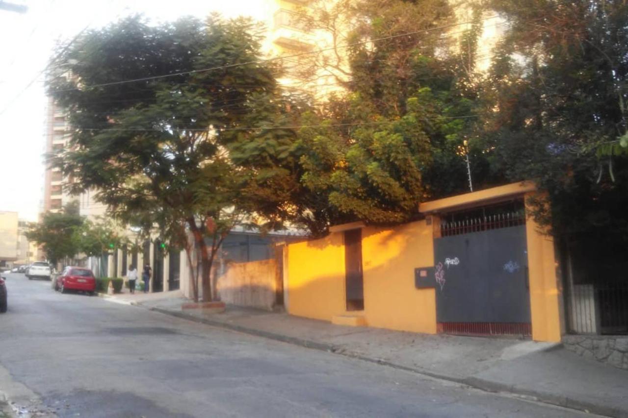 Nhà khách Santana